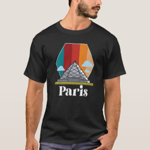 Museum Paris Louvre in Frankreich als Tourist T-Shirt