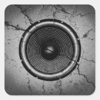 Musik-Lautsprecher an einer knackigen Wand