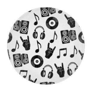Musikalische Accessoires: monochromes Vintage-Must Schneidebrett