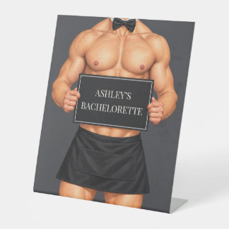 Muskulöser Butler Junggesellinnenabschiedspodium-S Sockelschild