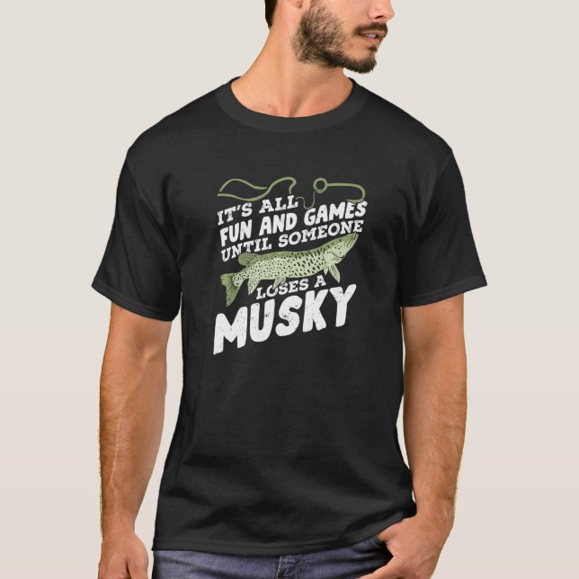 Musky Fishing Design for a Fisherman Premium T-Shirt (Vorderseite)
