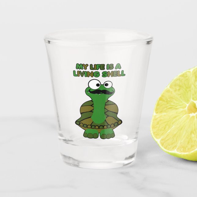 Mustache Turtle Living Muschel Schnapsglas (Vorderseite)
