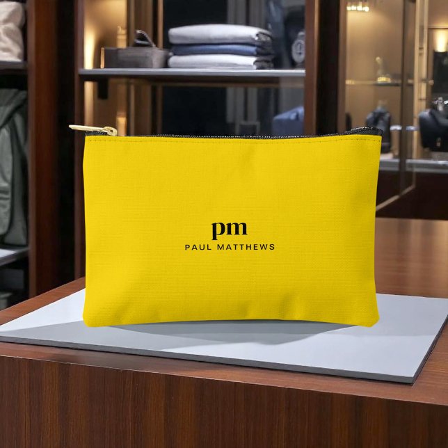 Mustard Yellow Einfache Minimalistische Monogramm  Zubehörtasche (Von Creator hochgeladen)