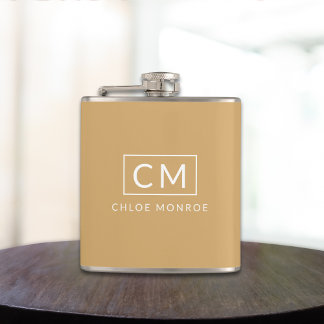 Mustard Yellow Minimalistisch Modern Monogram Name Flachmann