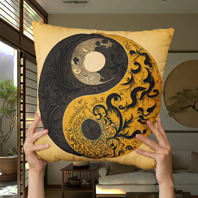 Mustard Yellow Yin und Yang Contemporary Kissen (Von Creator hochgeladen)