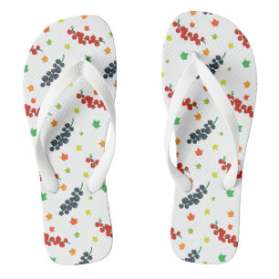 Muster aus Beeren, Erdbeeren, Blaubeeren, Obst Flip Flops