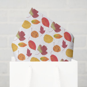 Muster aus farbenfrohen Herbstblättern / Herbstlau Seidenpapier