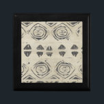 Muster Bazaar - gerundete und geometrische Formen Erinnerungskiste<br><div class="desc">Muster Bazaar III von Juni Erica Vess. Verfügt über ein Design mit geometrischen und abgerundeten Formen.</div>