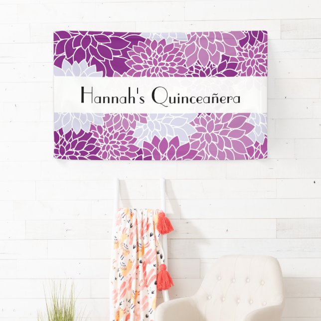 Muster der Blume, Lila Dahlia, Quinceanera Banner (Insitu)