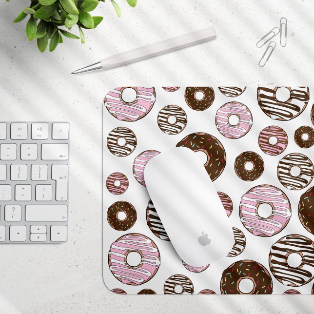 Muster der Donuts, rosa Donuts, braune Donuts Mousepad (Von Creator hochgeladen)