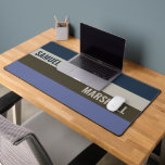 Muster für blaue und braune Streifen Schreibtischunterlage<br><div class="desc">Erweitern Sie Ihren Arbeitsbereich mit dem Design-Desktop für blaue und braune Streifen. Mit einem stilvollen und modernen gestreiften Design fügt diese Matte eine raffinierte Touch hinzu und bietet eine glatte Oberfläche für Tastatur und Maus. Ideal für Zuhause-Büros, Gaming-Setups oder kreative Arbeitsräume, ist es eine großartige Wahl für diejenigen, die elegantes...</div>