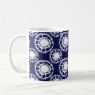 Muster für blaue und weiße Shibori-Kreise Kaffeetasse