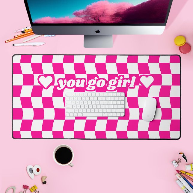 Muster für die Girl Hot Pink White Checkerboard -  Schreibtischunterlage (Von Creator hochgeladen)