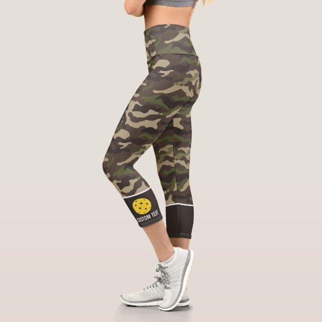 Muster für die grüne Camouflage von Pickleball Capri Leggings (Links)