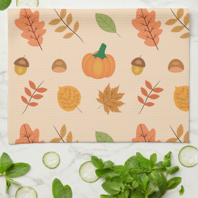 Muster für Herbstblätter und Orange Pumpkins Geschirrtuch (Gefaltet)