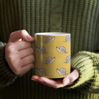 Muster für illustrierte Schnecken und Wirbel Kaffeetasse