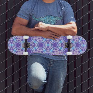 Muster für lila und blaue Gefärbte Krawatte Skateboard