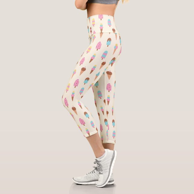 Muster für niedliche Pastelleis-Süßigkeiten Capri Leggings (Links)