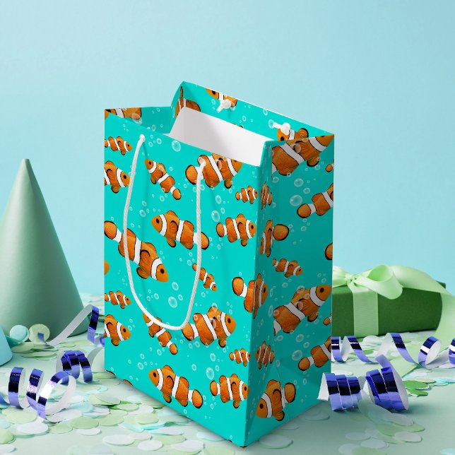 Muster für tropische Clownfische und Blasen Mittlere Geschenktüte (Tropical Clownfish Gift Bag)