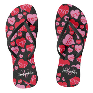 Muster Herz XOXO Liebe Rosa Schwarzes Monogramm Flip Flops