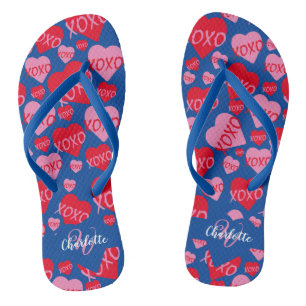 Muster Herz XOXO Liebe Rot Rosa Blau Monogramm Flip Flops