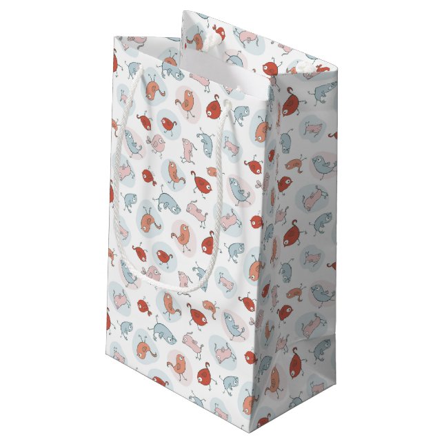 Muster mit Cartoonvögeln Kleine Geschenktüte (Rückseite Schrägansicht)