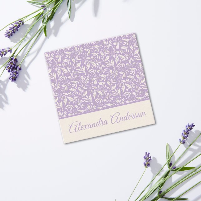 Muster-Skript für minimale botanische Lila Blätter Quadratische Visitenkarte (Minimal Botanical Purple Leaves Pattern Script Square Business Card )