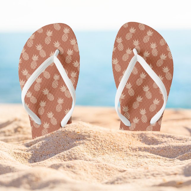 Muster Terracotta & Peach Tropical Pineapse Flip Flops (Von Creator hochgeladen)