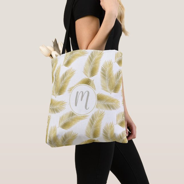 Muster und Monogramm für Palm-Blätter aus Gold (Von Nahem)