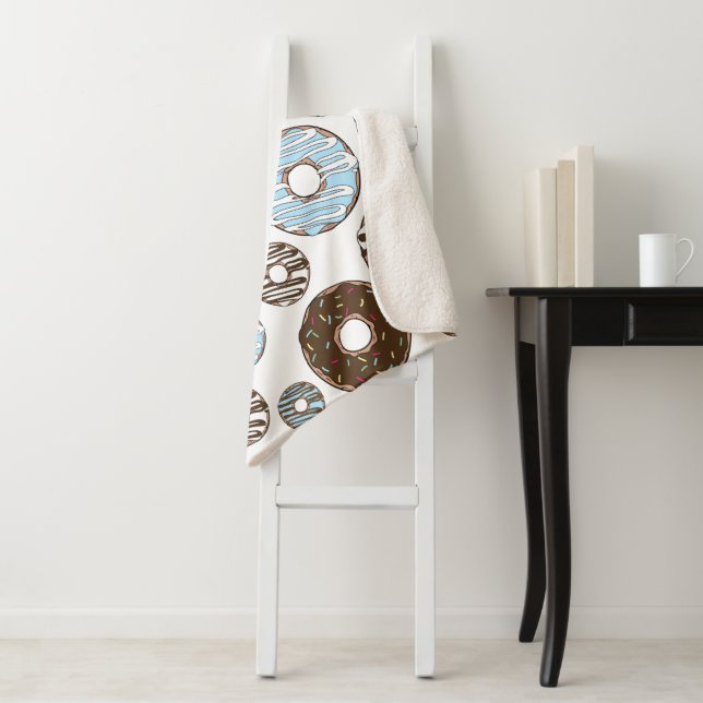 Muster von Donuts, blauen Donuts, braunen Donuts Sherpadecke (Beispiel)