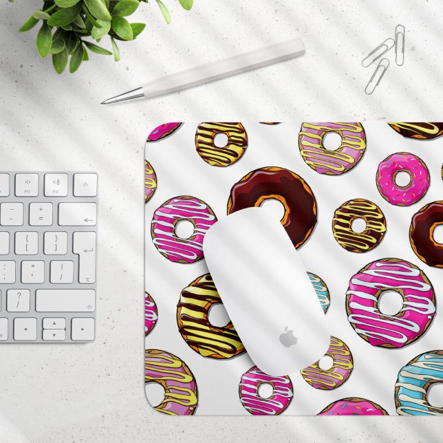 Muster von Donuts, farbenfrohe Donuts, Sprinklen Mousepad (Von Creator hochgeladen)