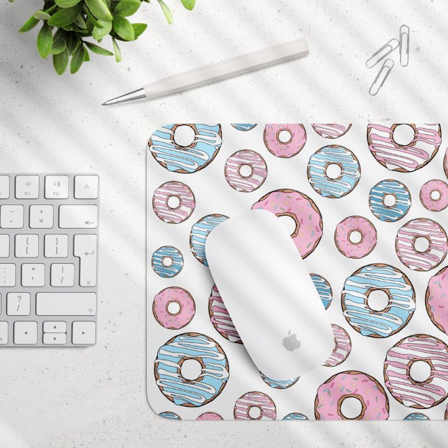 Muster von Donuts, rosa Donuts, blaue Donuts Mousepad (Von Creator hochgeladen)