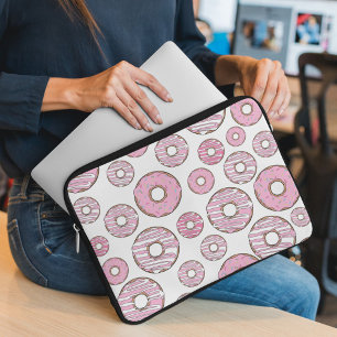 Muster von Donuts, rosa Donuts, Sprinklen Laptopschutzhülle