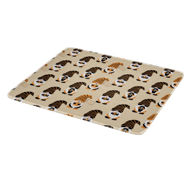 Muster von Gnomen, Halloween-Gnomen-Trick oder -Be Schneidebrett (Ecke)