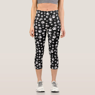 Muster von Paws, Paw Prints, Schwarz und Weiß Capri Leggings