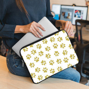 Muster von Pfoten, Hundeschäften, goldenen Pfoten Laptopschutzhülle