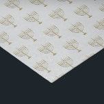 Muster-Weiß-Feiertag Imitat-Goldchanukkas Menorah Seidenpapier<br><div class="desc">Wickeln Sie Ihre Geschenke in der Art diese Ferienzeit mit unserem eleganten Chanukka-Seidenpapier ein. Diese einfachen aber ChicAusrüstungsbeschreibungen,  die ein weißer Hintergrund mit Imitatgoldmenorahs in ein Muster wiederholte. Entworfen durch Künstler © Tim Coffey.</div>