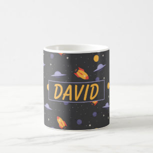 Musterraum orange schwarzer Name Kaffeetasse