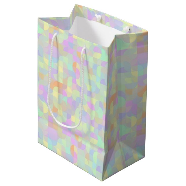 Mute Pastel Boho Mod Geometric Abstrakt Mittlere Geschenktüte (Vorderseite Schrägansicht)