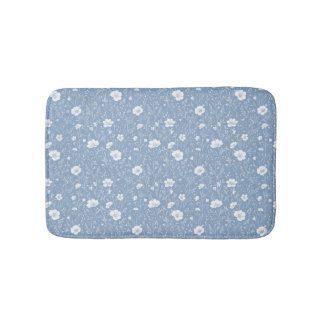 Muted Blue And White Wildflower Pattern Badematte