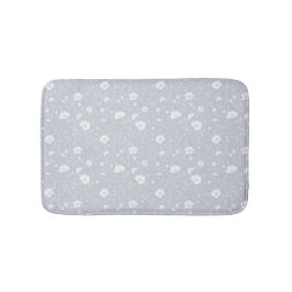 Muted Gray And White Wildflower Pattern Badematte