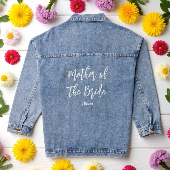 Mutter der Bride Hochzeitschrift White Script Jeansjacke (Von Creator hochgeladen)