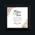 Mutter der Bride Personalisiert Message Geschenkbo Erinnerungskiste<br><div class="desc">Eine Mutter der Braut-Hochzeitsgeschenk-Sake-Box, die ein boho Blumendesign und ein modernes kalligrafisches Design bietet. Benutzerdefiniert die Nachricht, Namen und Daten mithilfe der Personalisierungsoption. Suchen Sie nach etwas mehr Sitten? Bitte kontaktieren Sie mich für eine individuelle Bestellung. ****Für individuelle Anfragen, die Sie mit meiner Hilfe benötigen, stellen Sie diese Ware nicht...</div>