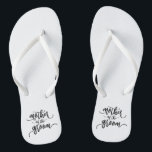 Mutter der Groom Wedding Calligraphy Flip Flops<br><div class="desc">Für weitere Anpassungen klicken Sie bitte auf die Schaltfläche "Anpassen" und verwenden Sie unser Designwerkzeug, um diese Vorlage zu ändern. Wenn die Optionen verfügbar sind, können Sie Text und Bild ändern, indem Sie einfach auf "Text oder Bild hier bearbeiten/entfernen" klicken und Ihre eigenen hinzufügen. Wenn Sie möchten, dass dieses Design...</div>