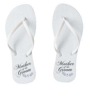 Mutter des Bräutigams, der Wedding ist, drehen Flip Flops