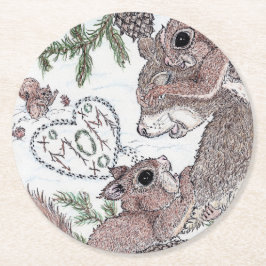 Mutter Eichhörnchen mit Kits Runder Pappuntersetzer