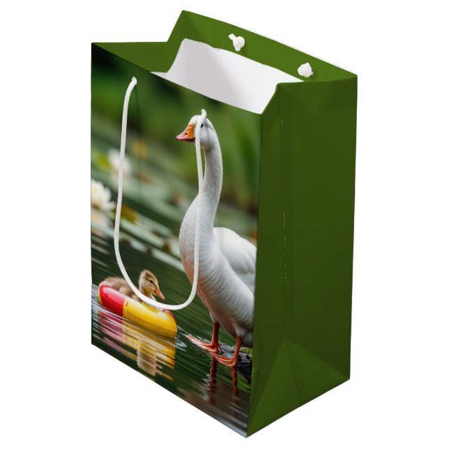 Mutter Gans mit Baby Gosling Mittlere Geschenktüte (Vorderseite Schrägansicht)