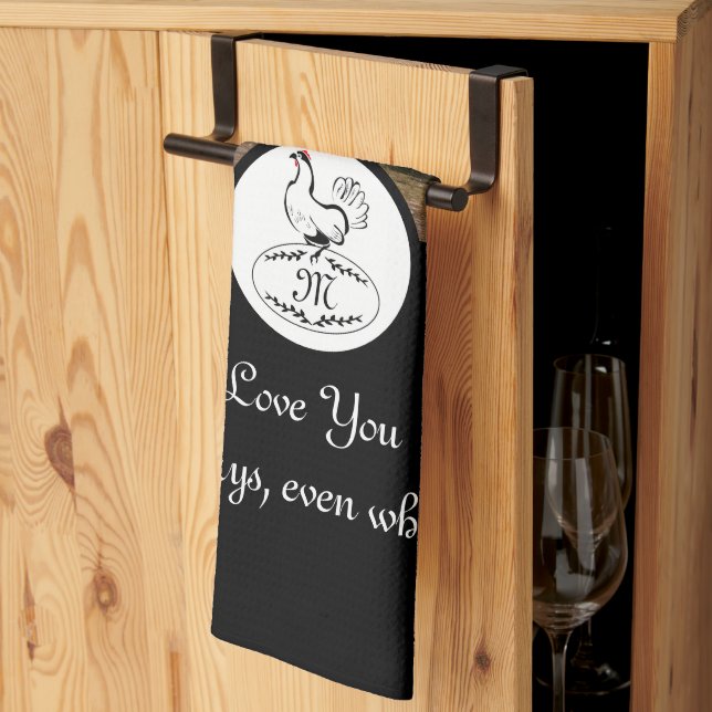 Mutter Hen Nesting w Monogram Egal Foto Geschirrtuch (Drittel gefaltet)