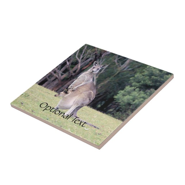 Mutter Kangaroo mit Baby Joey in ihrem Beutel Fliese (Seite)