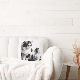 Mutterkatze mit weißem Kätzchen Kissen